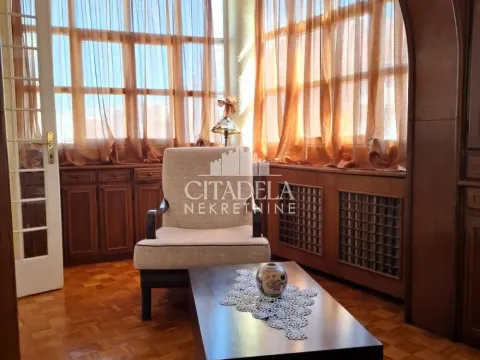 Izdavanje, stan, 101m², Kalenić Pijaca, Vračar Sve Podlokacije - image 3