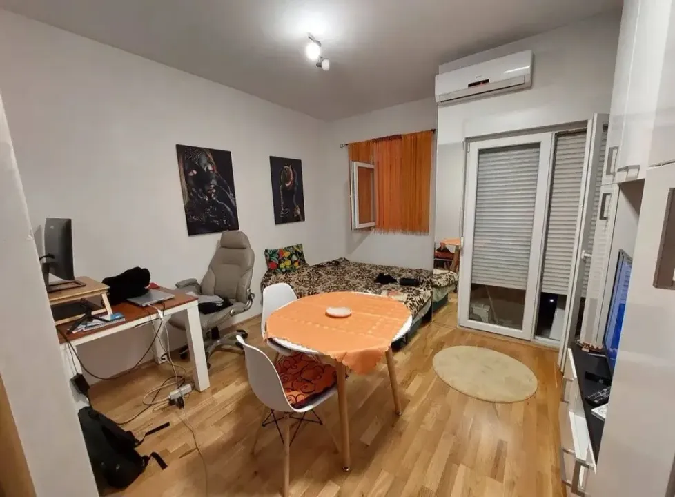 Sale, studio apartment, 24m², Stari Aerodrom, Podgorica
