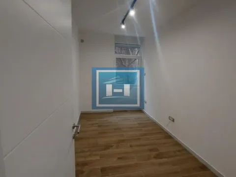 Rent, two bedroom apartment, 80m², Zeleni Venac, Beograd - image 5