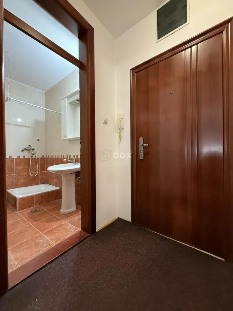 Rent, studio apartment, 27m², Medijana, Niš