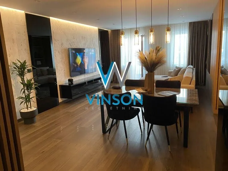 Prodaja, trosoban stan, 122m², Centar, Novi Sad