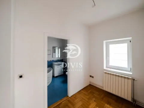 Izdavanje, kuća, 480m², Zvezdin Stadion, Beograd - image 4