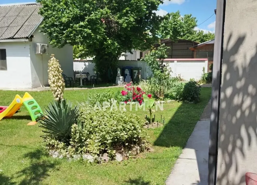 Sale, house, 371m², Jakovo, Surčin