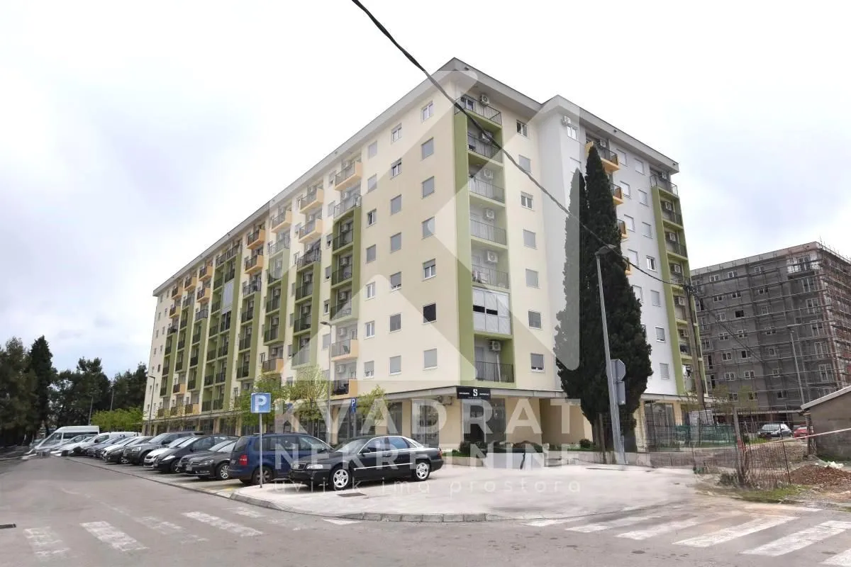 Rent, one bedroom apartment, 42m², Pobrežje, Podgorica