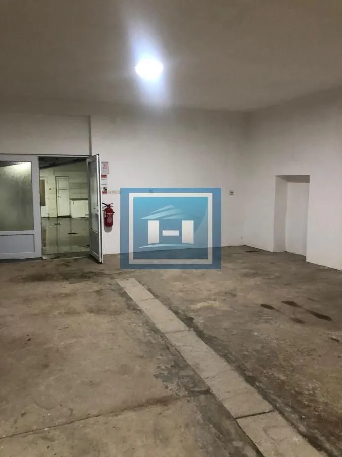 Rent, office space, 320m², Grad Stalać, Ćićevac