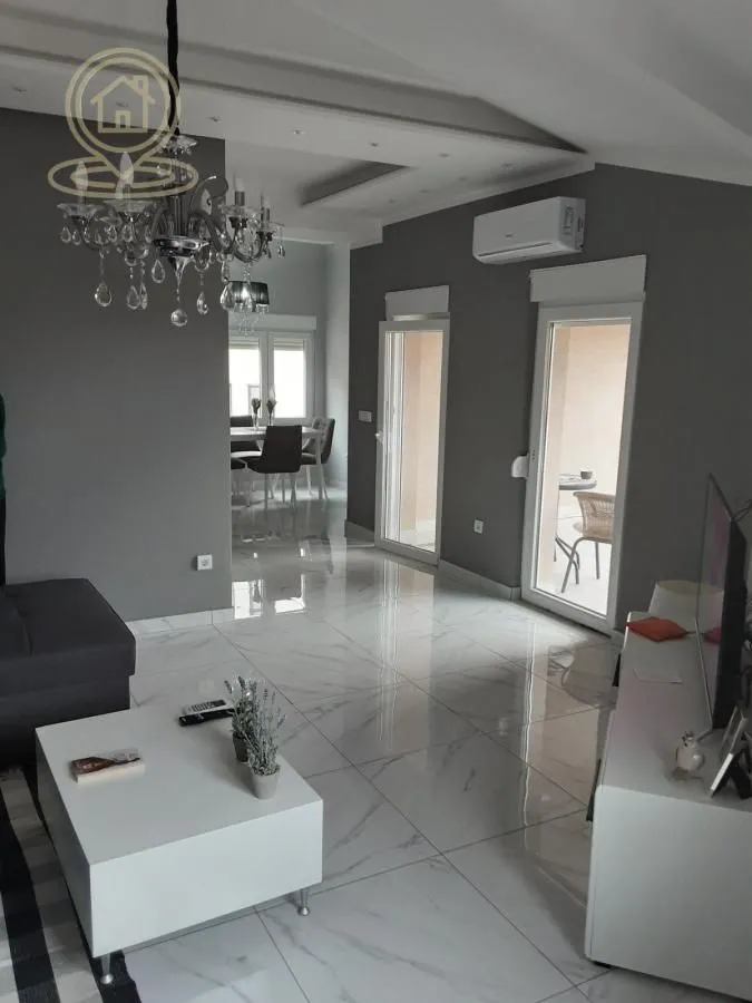 Izdavanje, dvosoban stan, 55m², Vojvode Vlahovica, Beograd