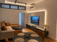 Prodaja, dvosoban stan, 77m², Soho City, Bar