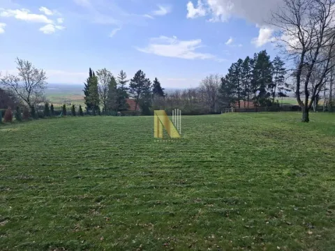 Prodaja, plac, 800m², Irig, Srbija - image 2