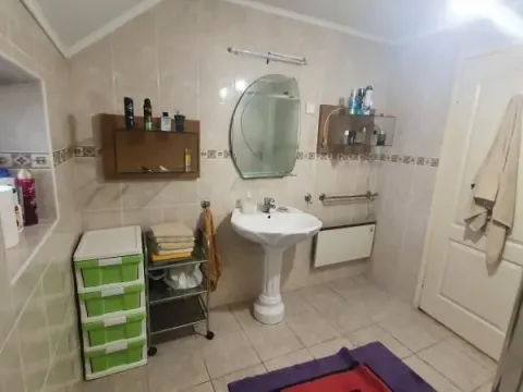 Prodaja, kuća, 168m², Kamenjar, Novi Sad Sve Podlokacije - image 9