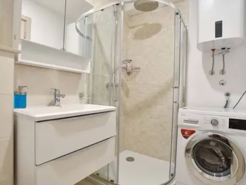 Sale, two bedroom apartment, 71m², Bečići, Budva - image 4