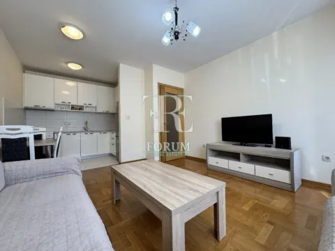 Rent, two bedroom apartment, 65m², Stari Aerodrom, Podgorica - image 2