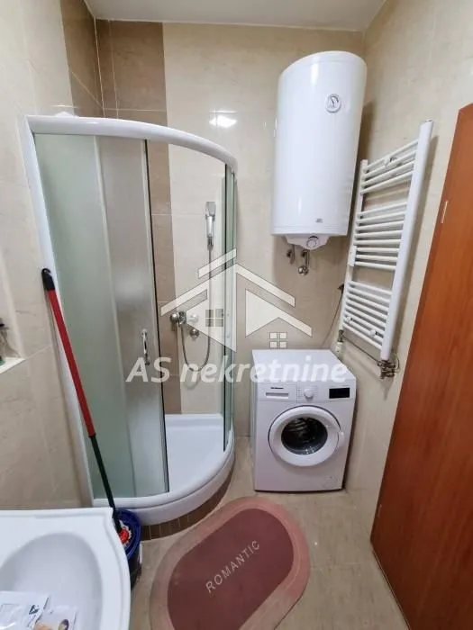 Izdavanje, dvosoban stan, 45m², Autokomanda, Voždovac Sve Podlokacije
