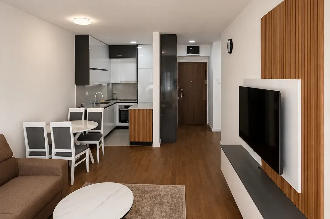 Izdavanje, jednosoban stan, 47m², Stari Aerodrom, Podgorica