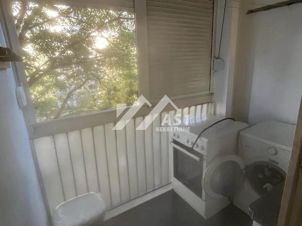 Izdavanje, jednosoban stan, 40m², Rotkvarija, Novi Sad Sve Podlokacije