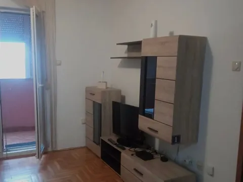 Rent, one bedroom apartment, 43m², Krivi Most, Podgorica - image 3