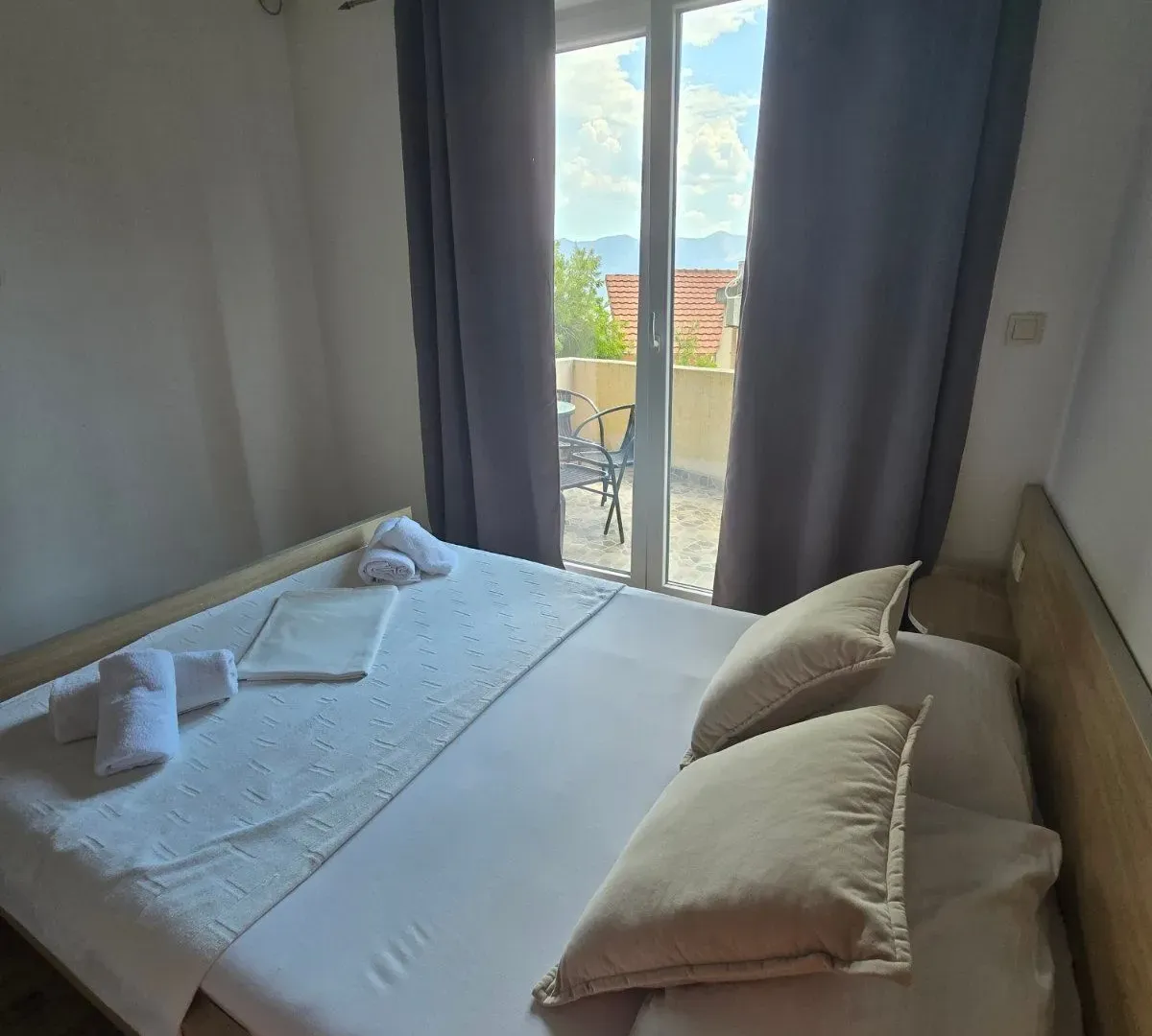 Izdavanje, jednosoban stan, 45m², Budva, Crna Gora