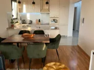 Izdavanje, dvosoban stan, 71m², Tivat, Crna Gora - image 4