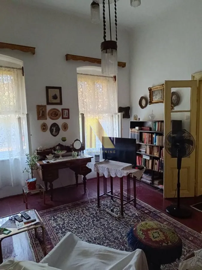 Prodaja, kuća, 206m², Futog, Novi Sad Sve Podlokacije