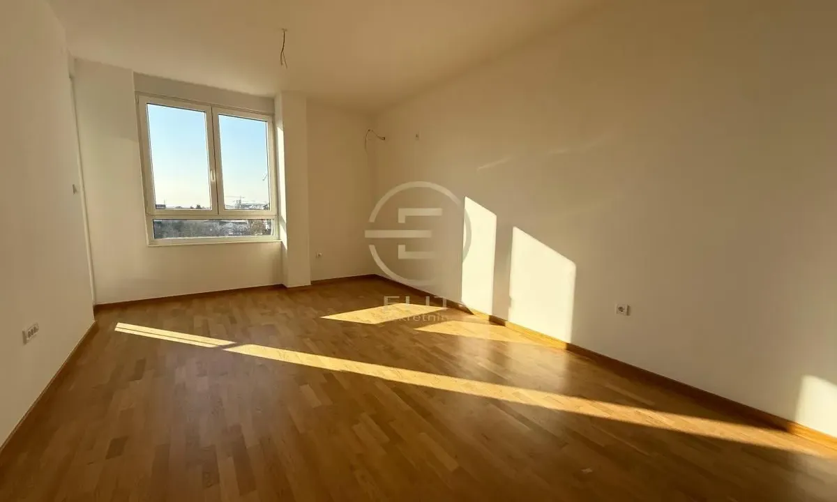Prodaja, trosoban stan, 62m², Bulevar patrijarha Pavla, Novi Sad Sve Podlokacije
