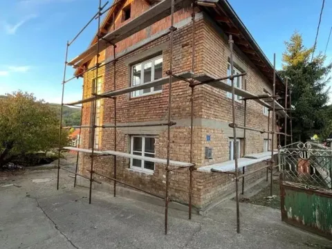 Kuća in Palilula Sve Podlokacije