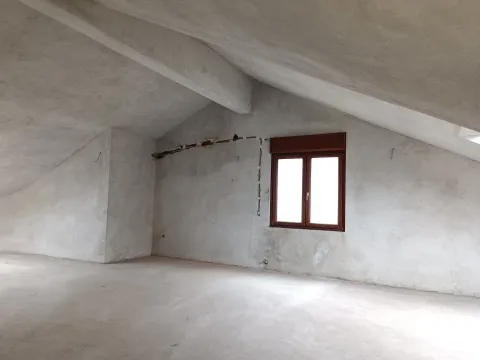 Prodaja, kuća, 381m², Momišići, Podgorica - image 5