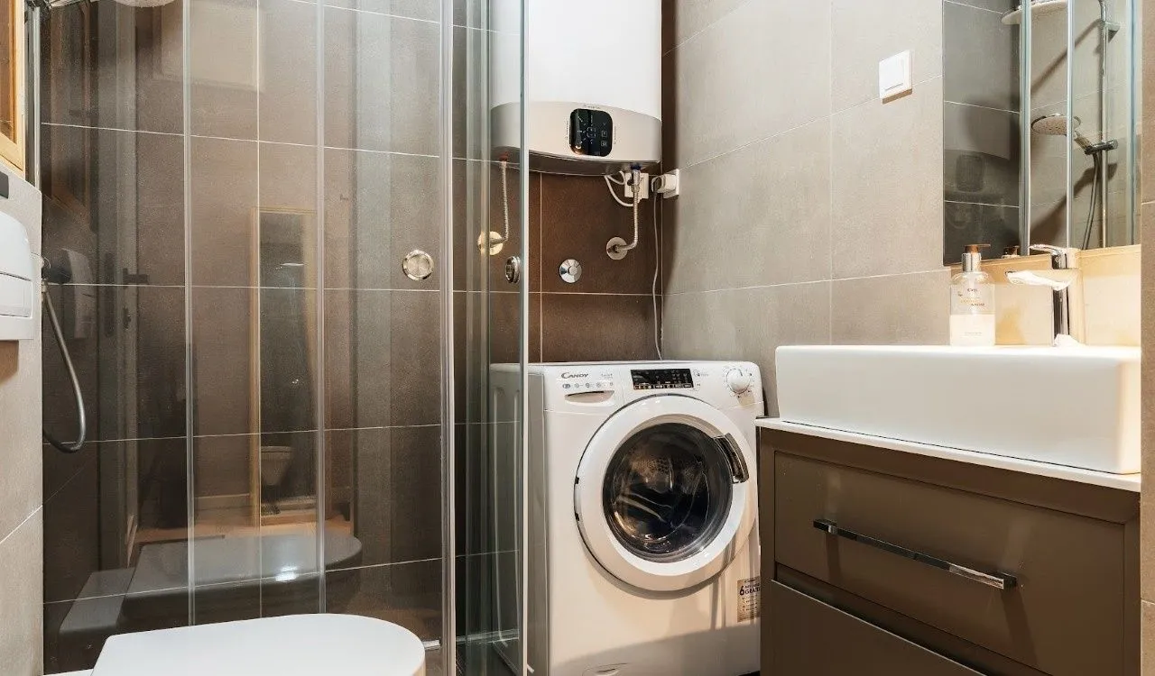 Prodaja, jednosoban stan, 45m², Centar, Tivat