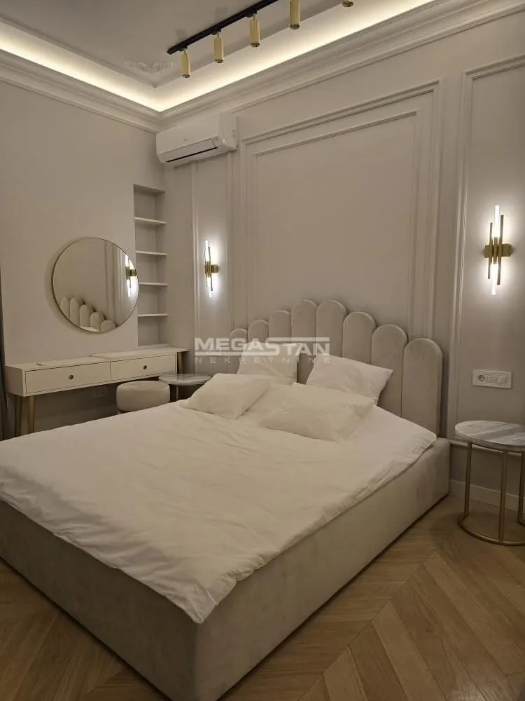 Prodaja, četvorosoban stan, 100m², Vračar Sve Podlokacije, Beograd