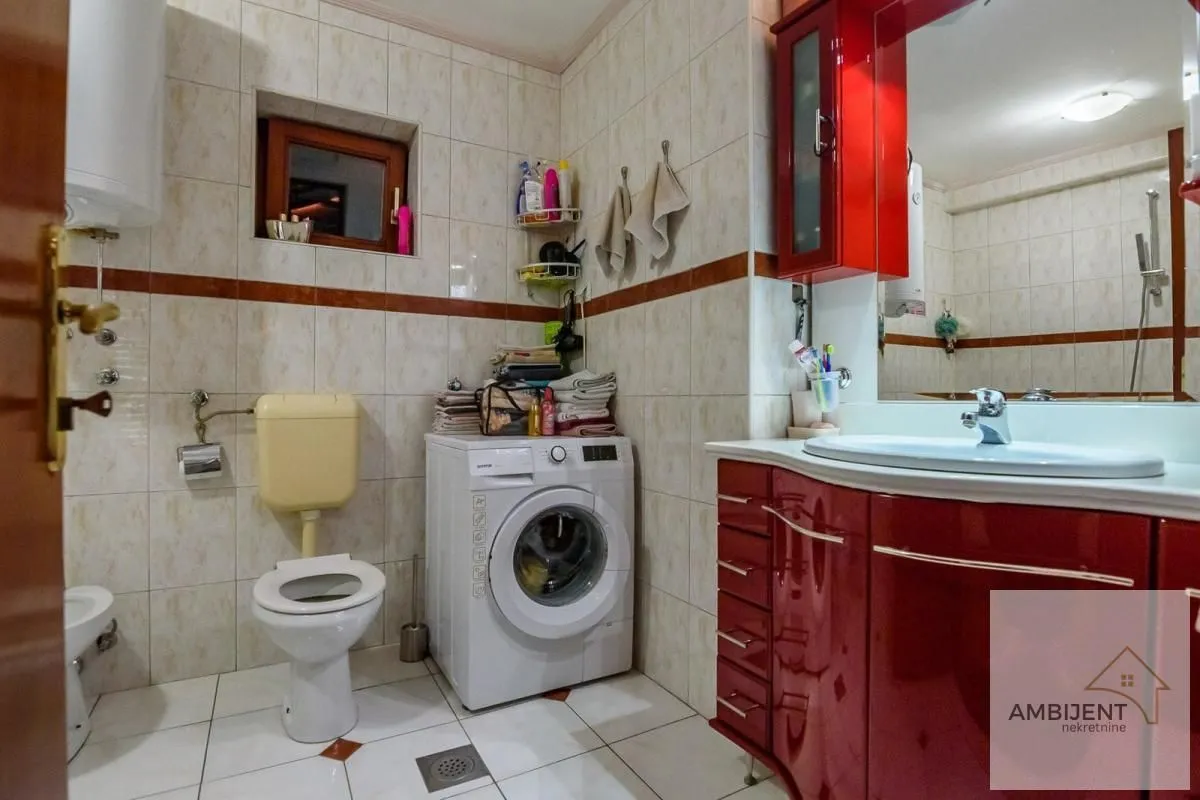 Prodaja, četvorosoban stan, 104m², Stari Grad, Beograd
