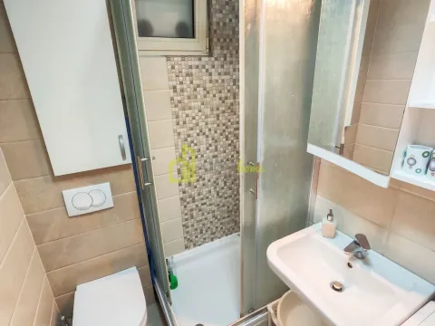 Izdavanje, dvosoban stan, 45m², Centar, Budva - image 26