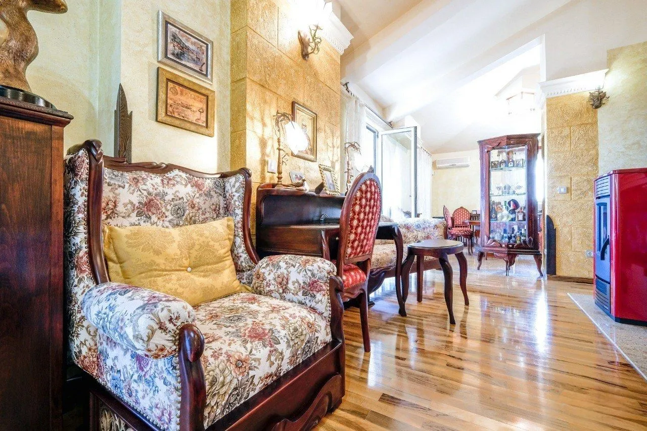 Sale, three bedroom apartment, 179m², Kamenovo, Budva