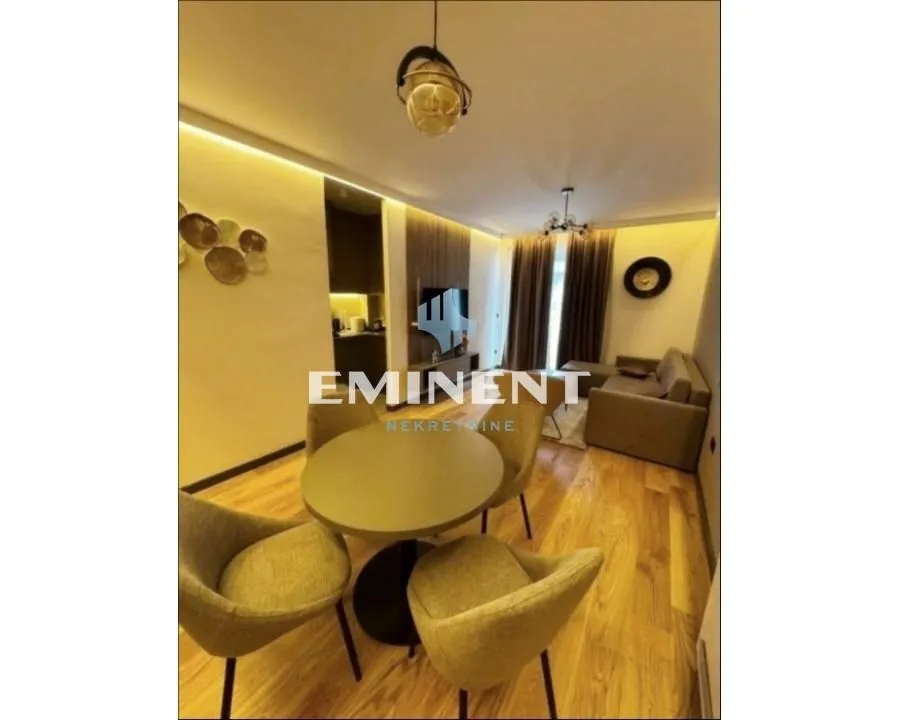 Izdavanje, dvosoban stan, 40m², Lekino Brdo, Voždovac Sve Podlokacije