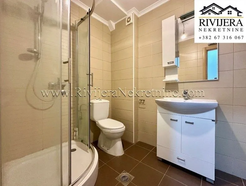 Prodaja, dvosoban stan, 81m², Mažina, Tivat