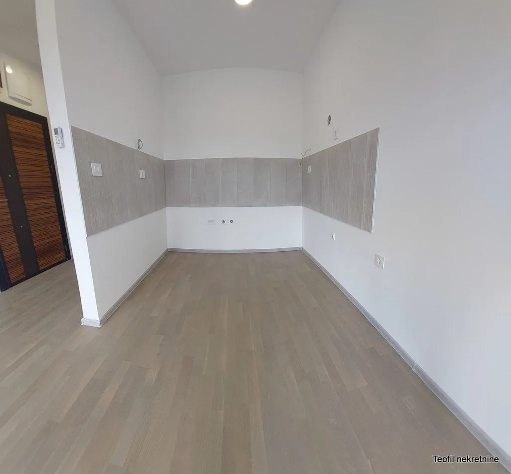 Prodaja, trosoban stan, 78m², Petrovaradin, Novi Sad