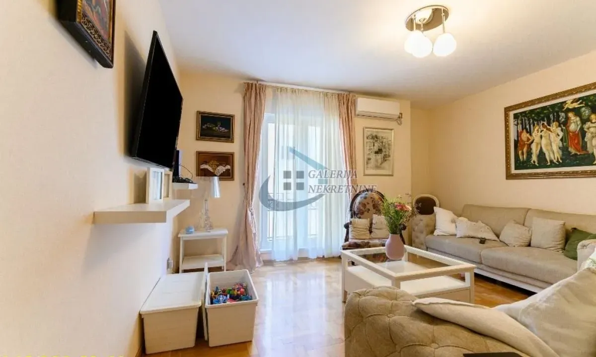 Prodaja, trosoban stan, 80m², Lekino Brdo, Voždovac Sve Podlokacije