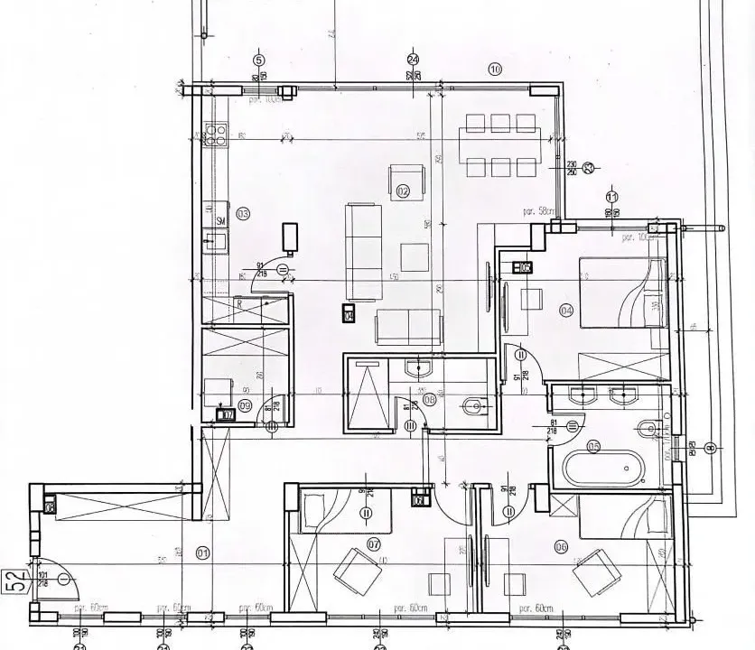 Prodaja, četvorosoban stan, 123m², Centar, Paraćin