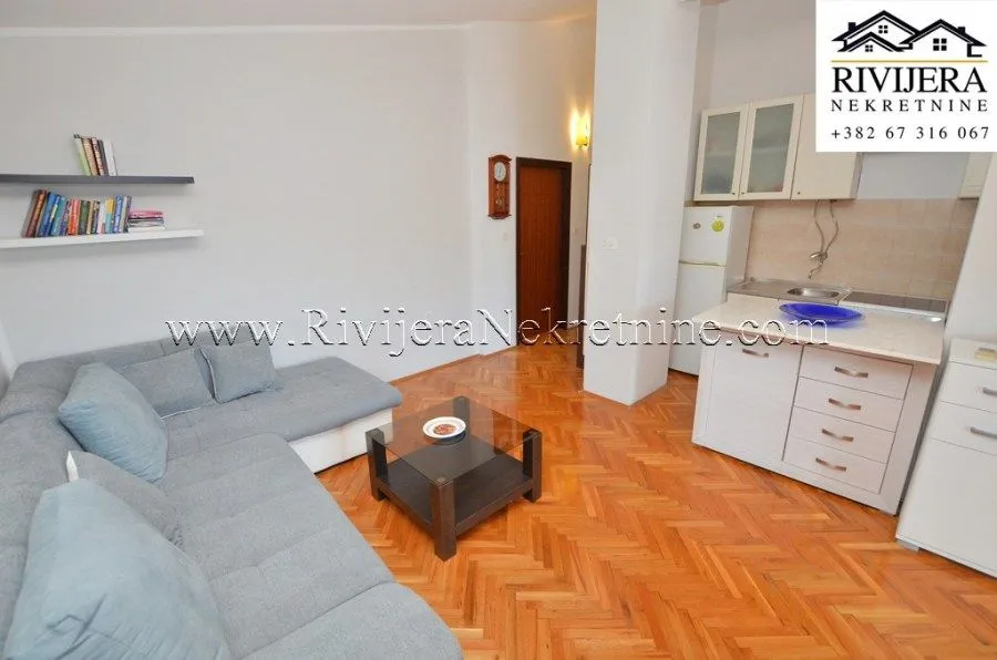 Prodaja, dvosoban stan, 60m², Baošići, Herceg Novi