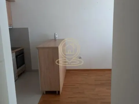 Prodaja, trosoban stan, 60m², Novi Sad, Srbija - image 3