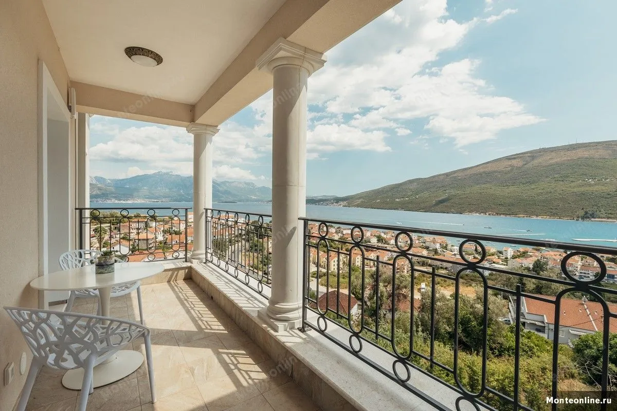 Prodaja, trosoban stan, 133m², Herceg Novi, Crna Gora