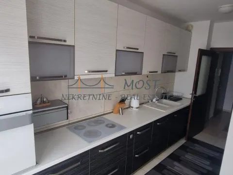 Izdavanje, dvosoban stan, 74m², Blok 9, Podgorica - image 4