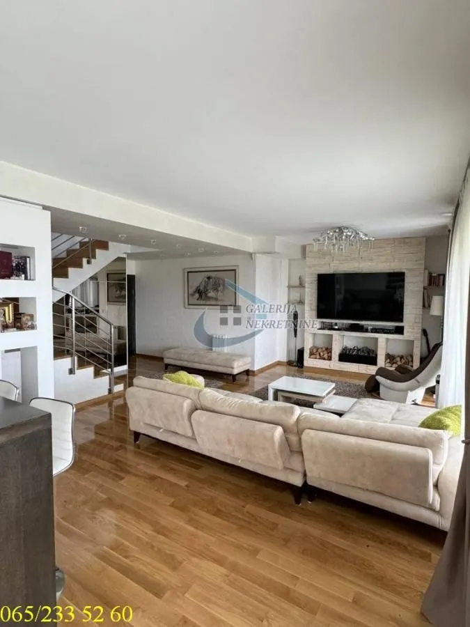 Sale, four bedroom apartment, 270m², Skojevsko Naselje, Beograd