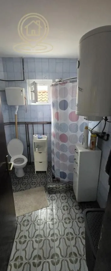 Prodaja, kuća, 400m², Aerodrom, Kragujevac