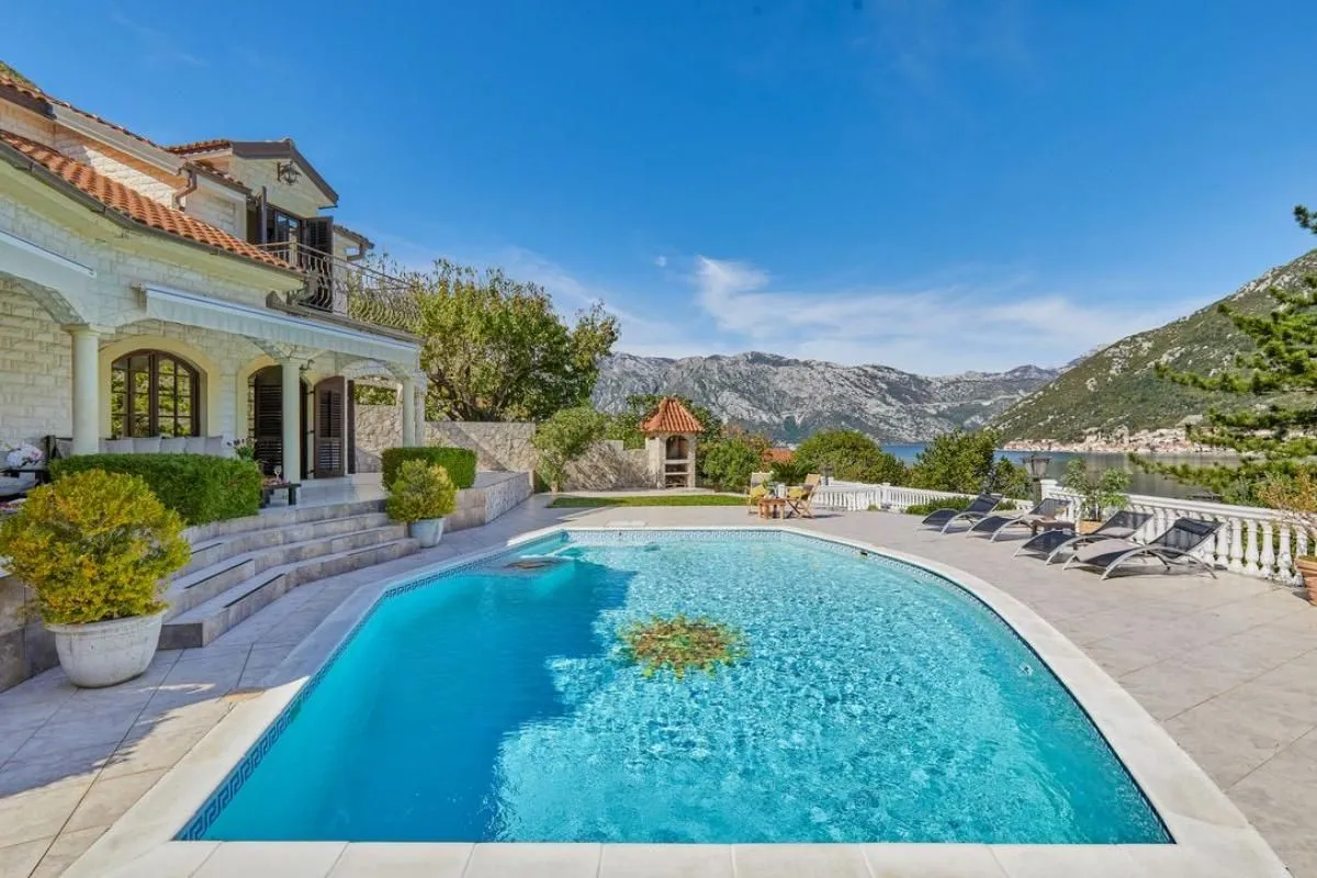 Prodaja, kuća, 350m², Kotor, Crna Gora