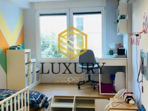 Prodaja, trosoban stan, 122m², Centar, Podgorica - image 11