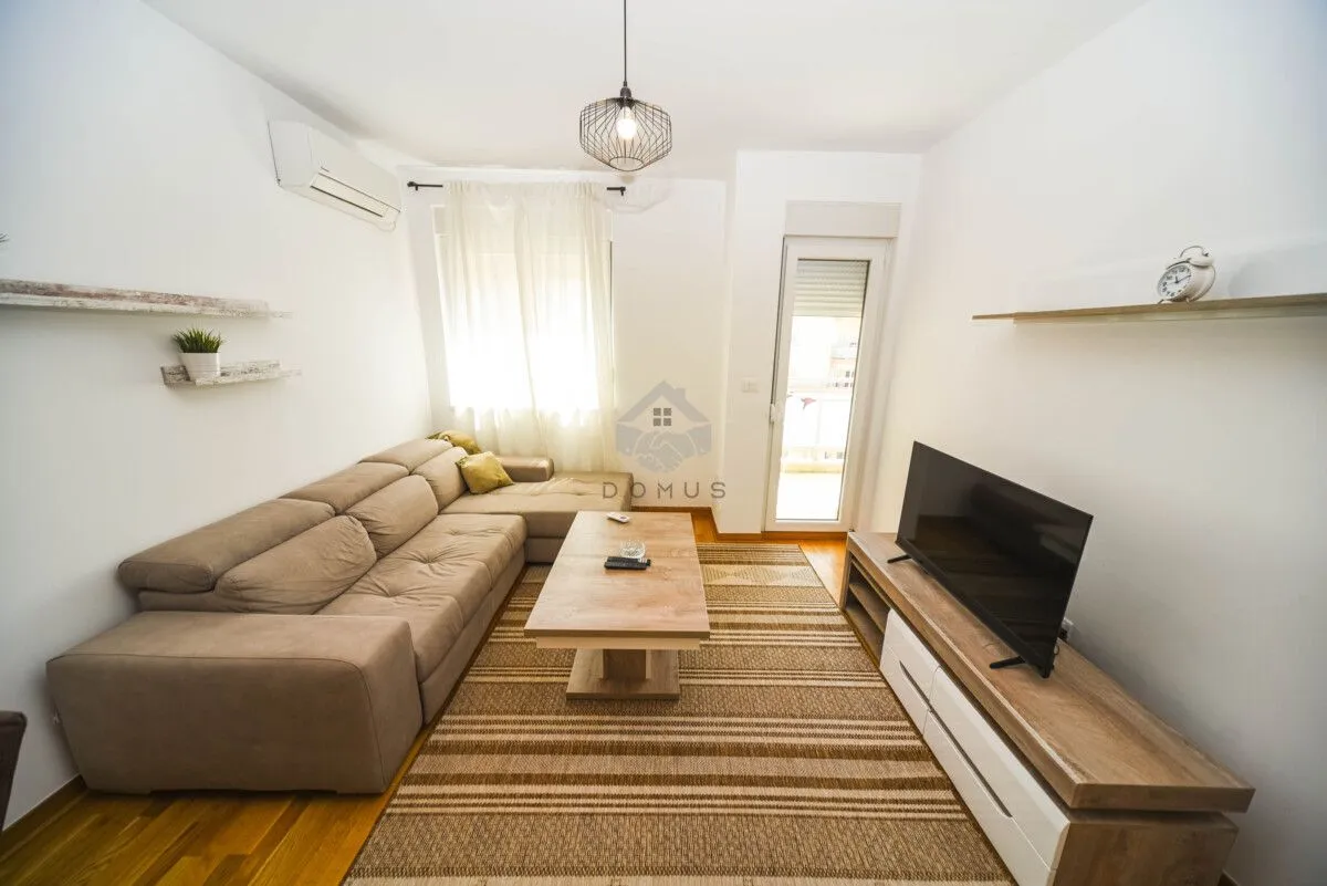 Rent, one bedroom apartment, 45m², City Kej, Podgorica