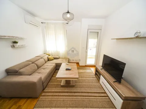 Rent, one bedroom apartment, 45m², City Kej, Podgorica - image 3