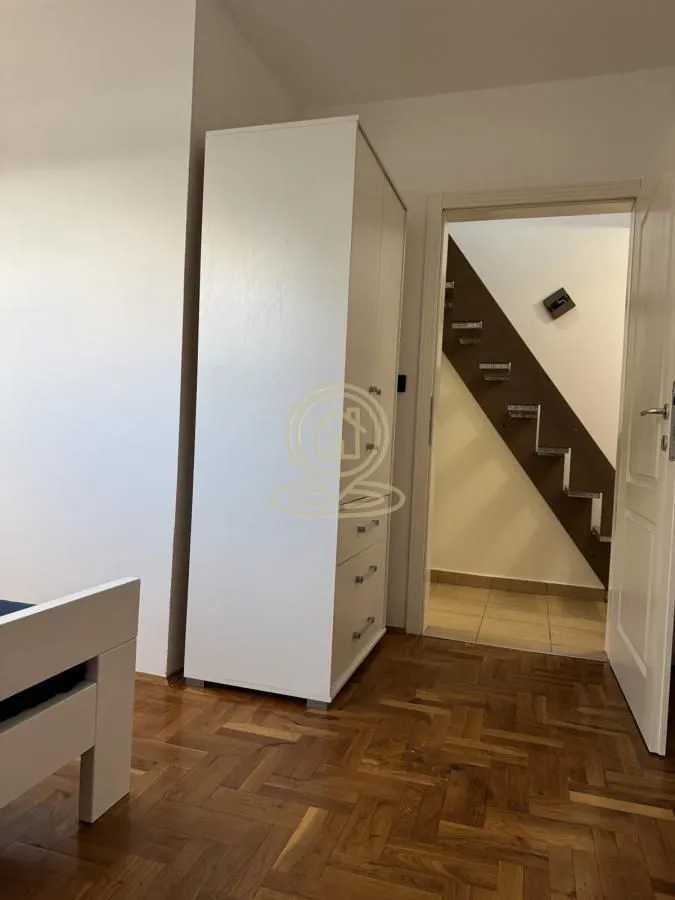 Prodaja, dvosoban stan, 43m², Sajmište, Novi Sad