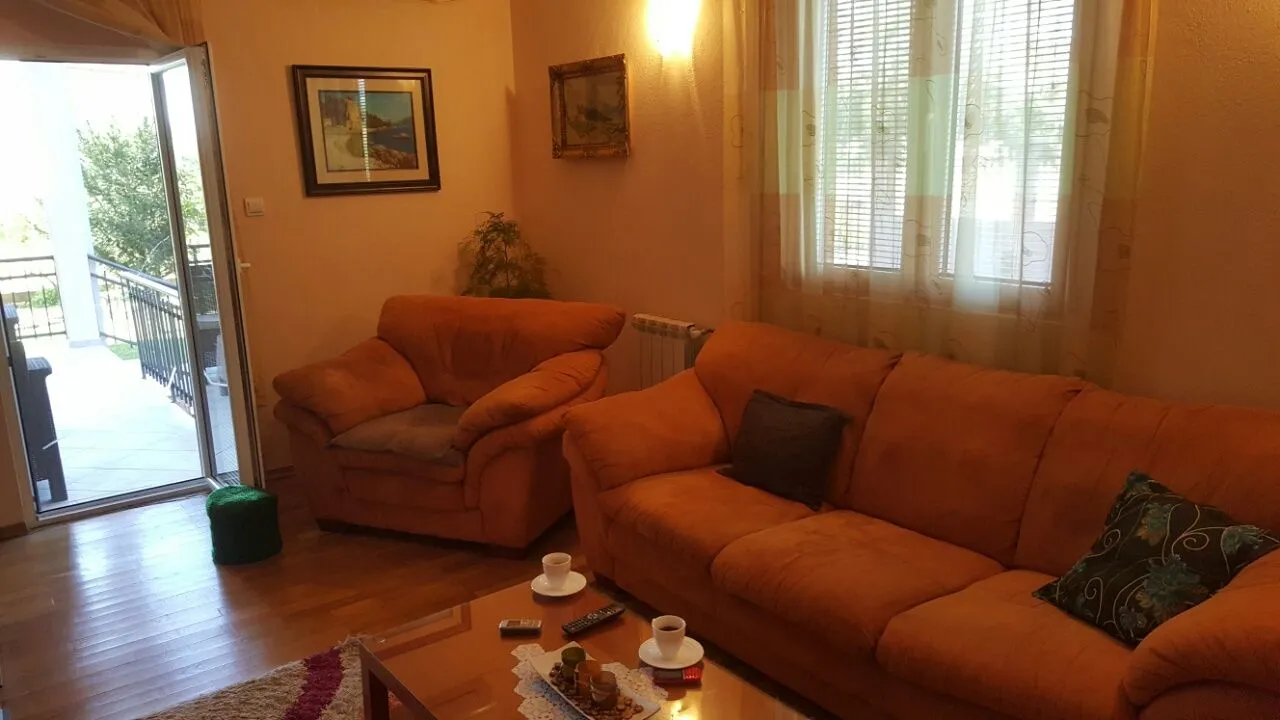 Sale, house, 246m², Donji Kokoti, Podgorica