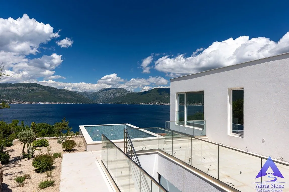 Prodaja, kuća, 328m², Krašići, Tivat