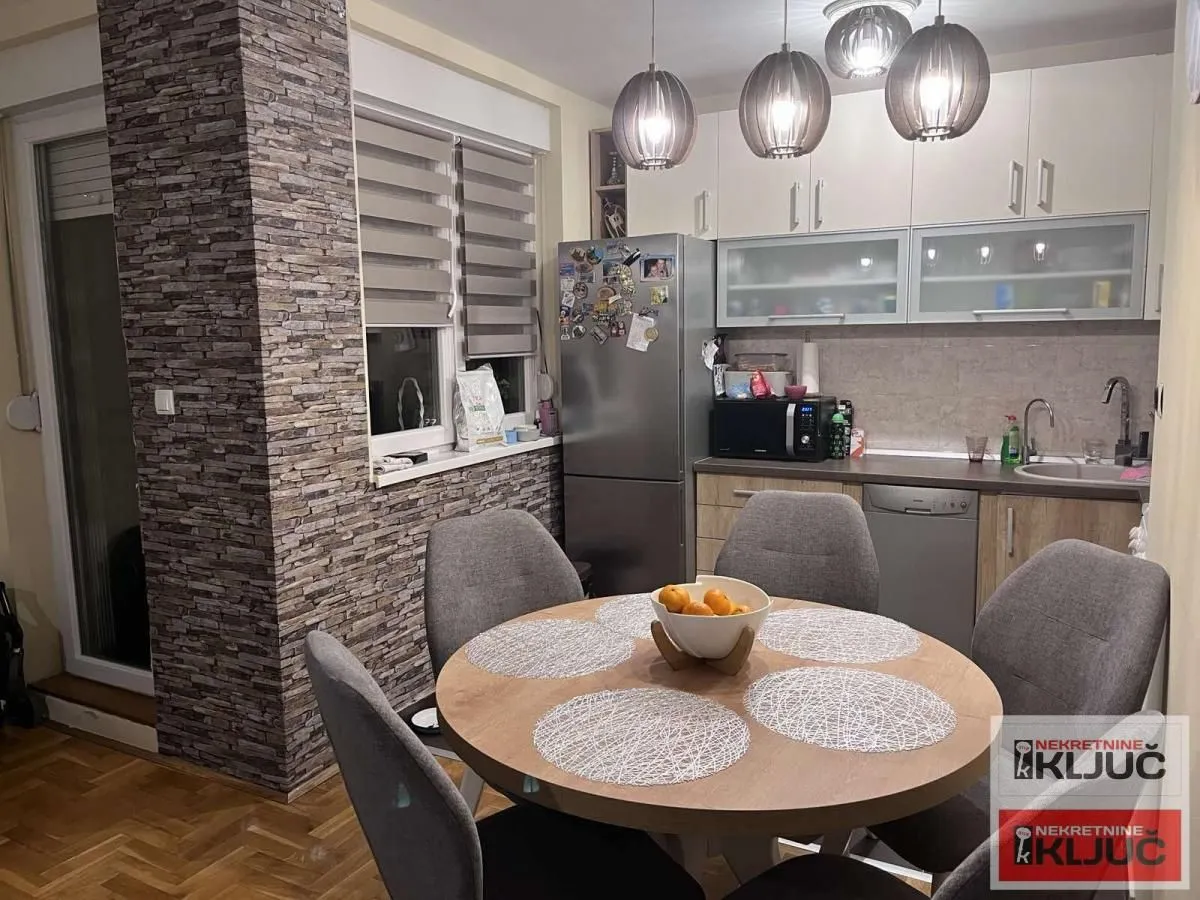 Prodaja, trosoban stan, 71m², Podbara, Novi Sad Sve Podlokacije