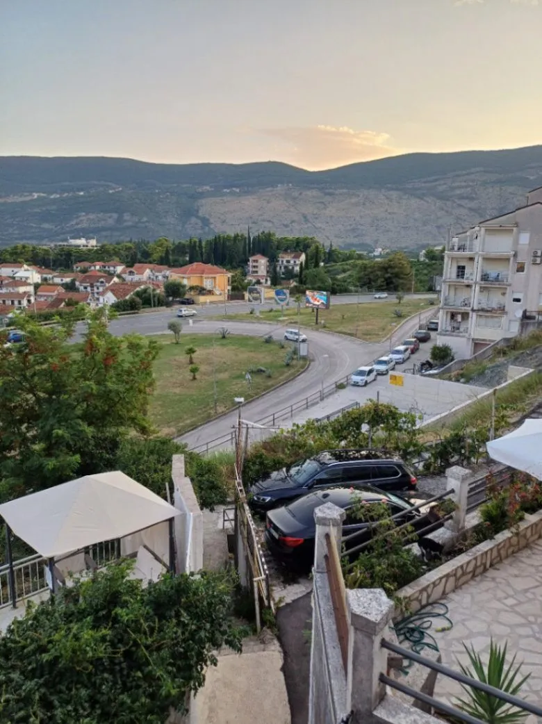 Izdavanje, dvosoban stan, 55m², Igalo-Petlja, Herceg Novi